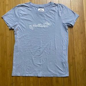 Selling a shirt from Hollister